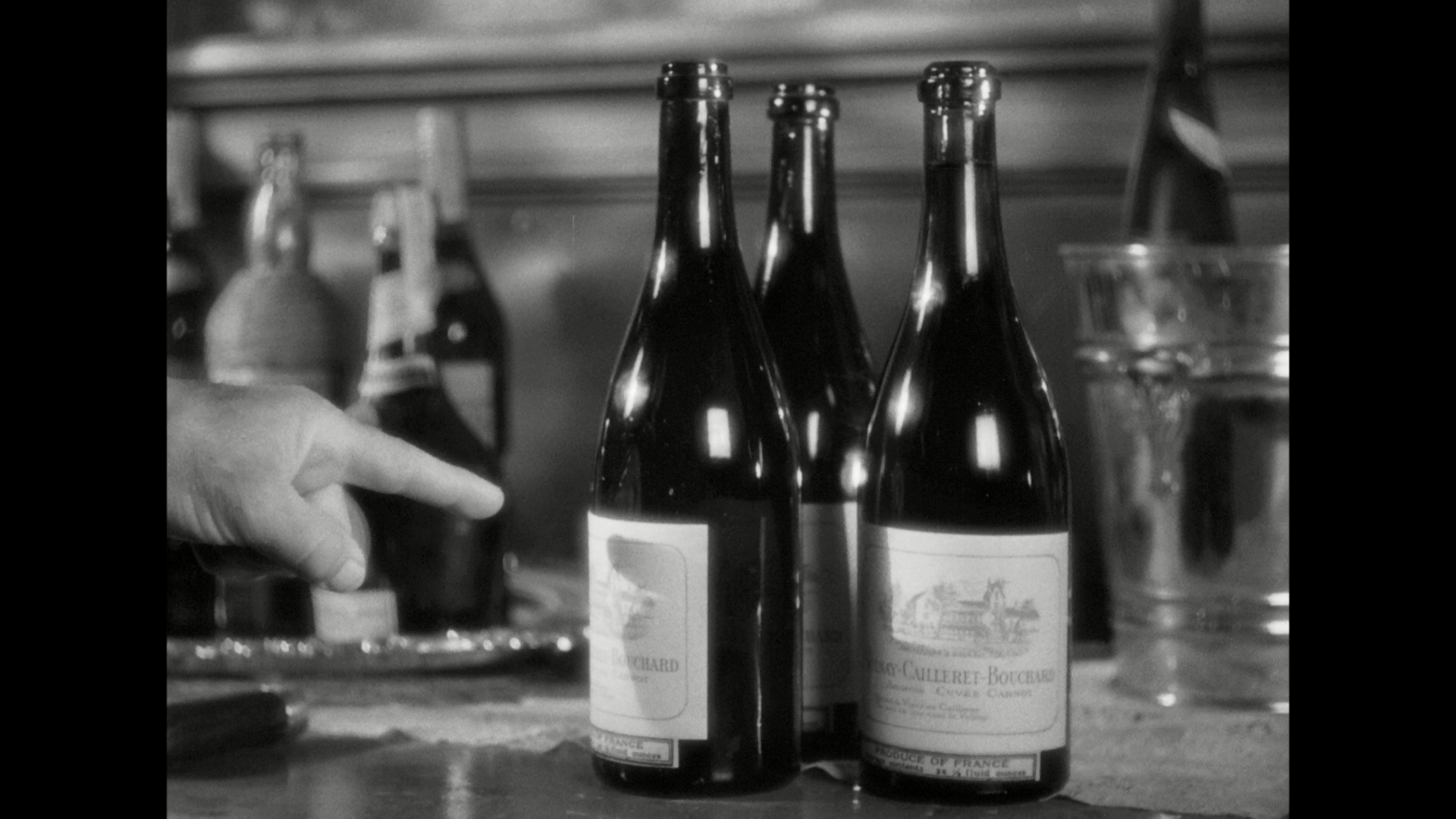 Bottle of red Burgundy wine in Alfred Hitchcock's film Notorious